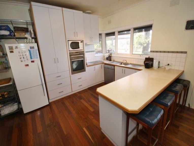 41 South Street, Beaufort, VIC 3373 - Thumbnail 2 - 17/12/2021