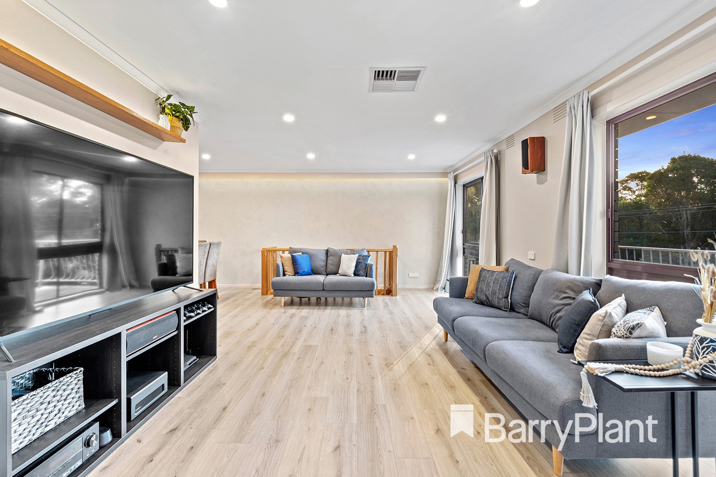 41 St Andrews Drive, Chirnside Park, VIC 3116, Chirnside Park - Thumbnail 2