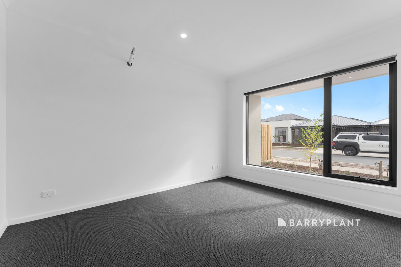 41 Vondel Way, Clyde North, VIC 3978 - Thumbnail 2 - 06/05/2026