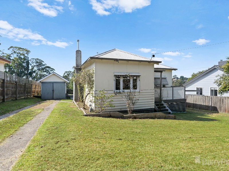 41 Wood Street, Drouin, VIC 3818 - Image - 11/11/2025