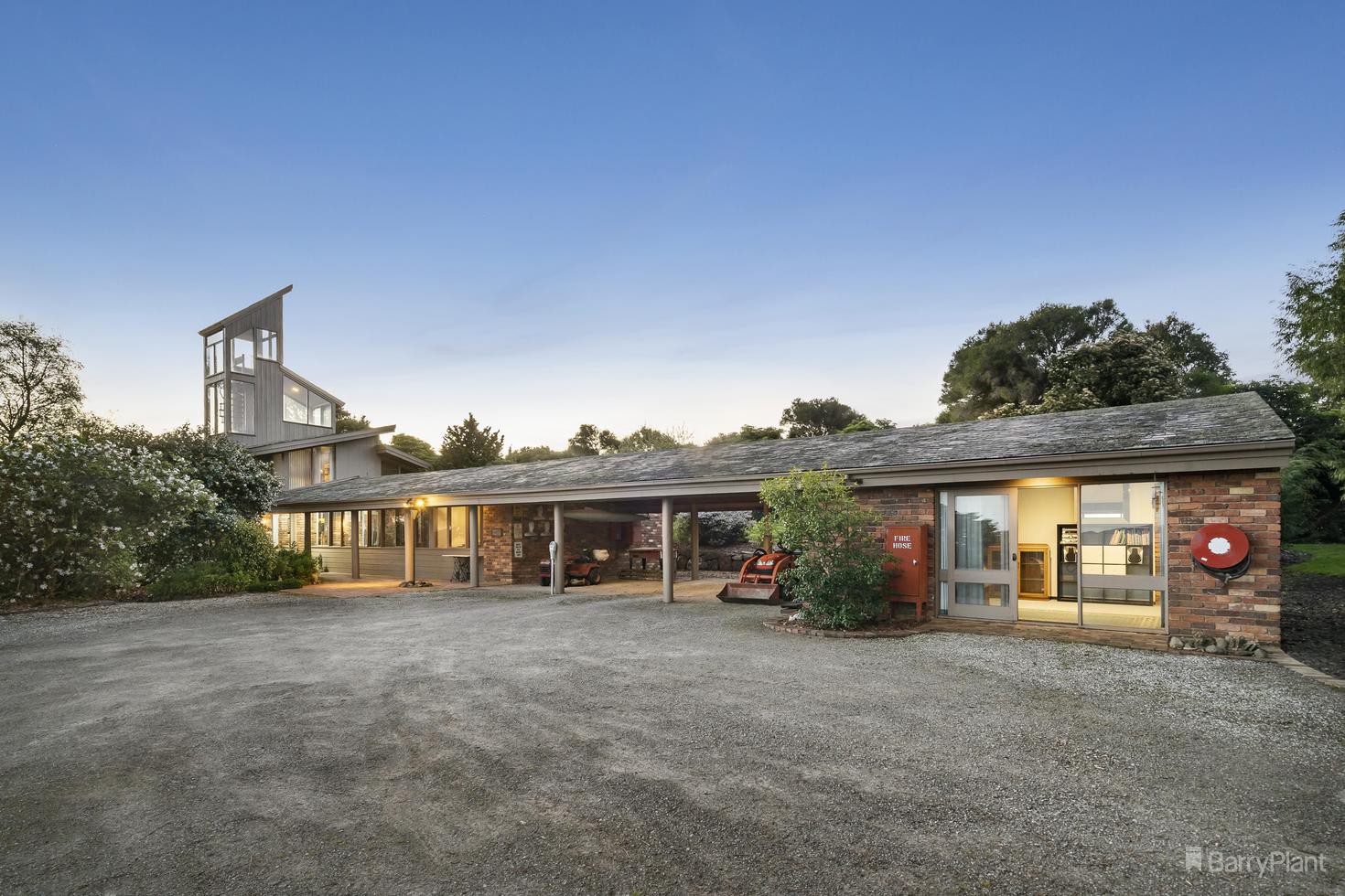 410 Eltham Yarra Glen Road, Kangaroo Ground, VIC 3097 - Thumbnail 2 - 04/10/2023