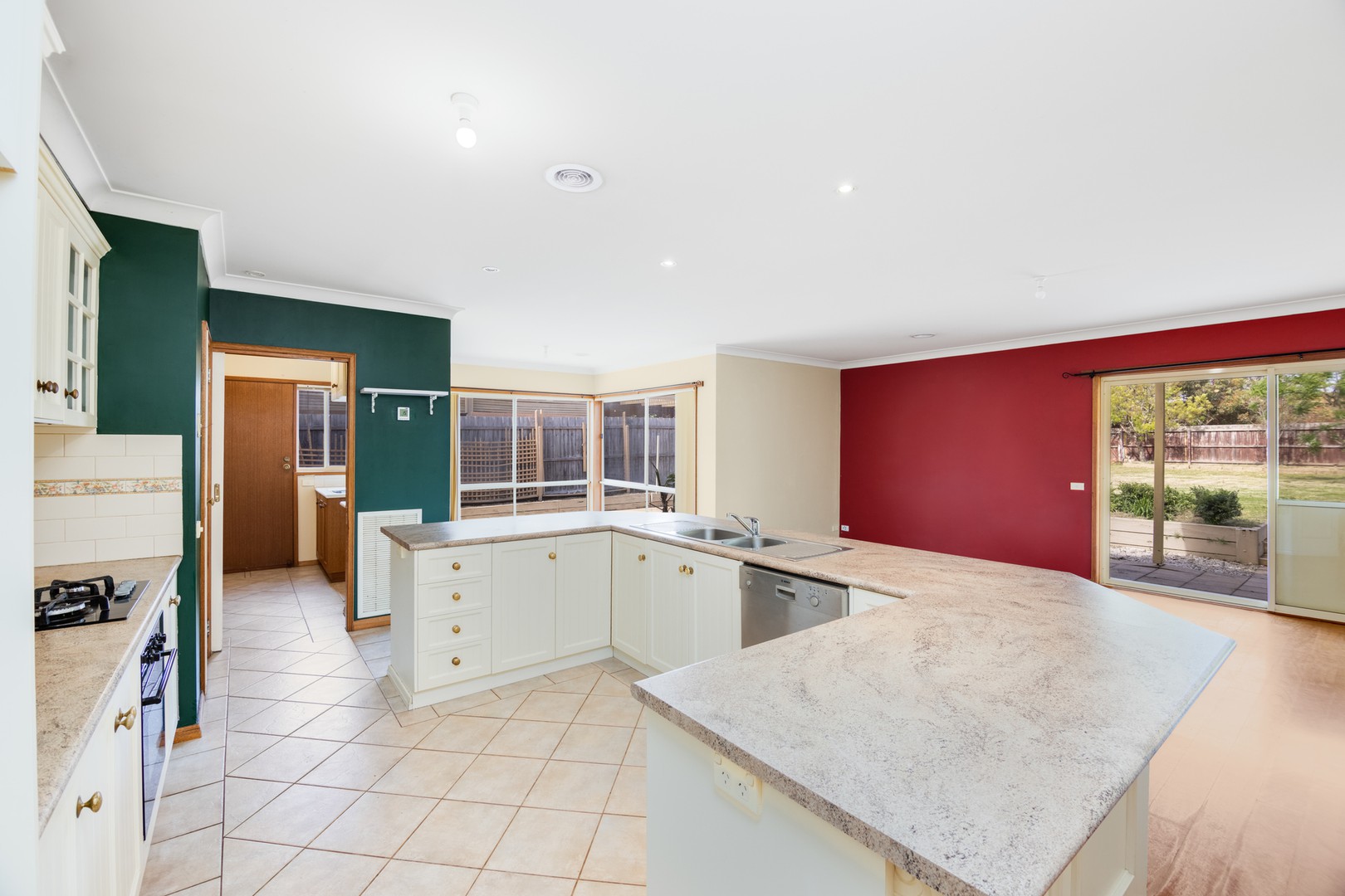 42 Augustine DriveHighton, VIC 3216, Highton - Thumbnail 6
