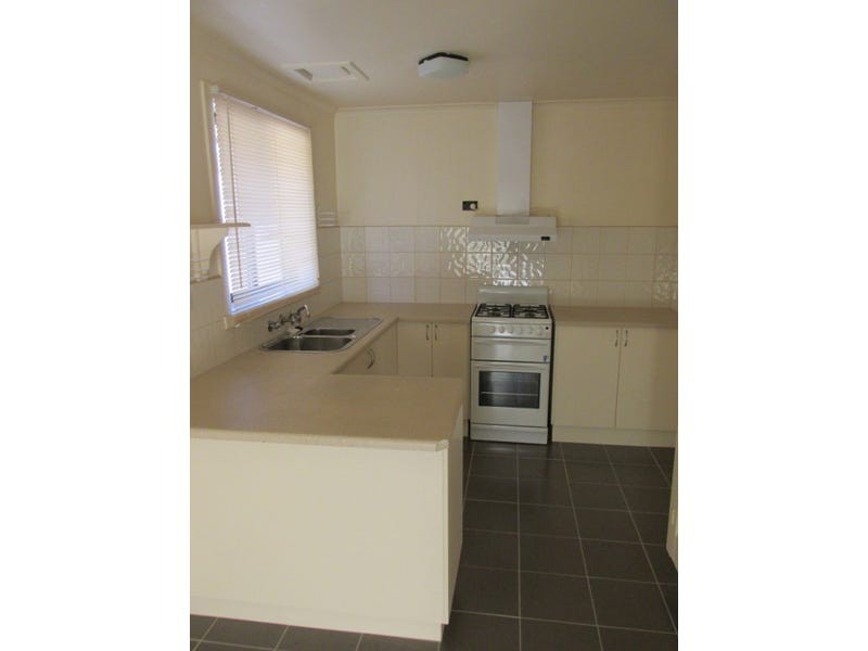 42 Belvedere Road, Seaford, VIC 3198, Seaford - Thumbnail 4
