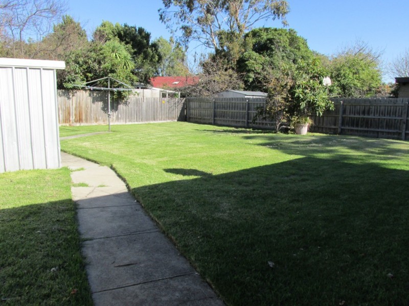 42 Belvedere Road, Seaford, VIC 3198, Seaford - Thumbnail 7