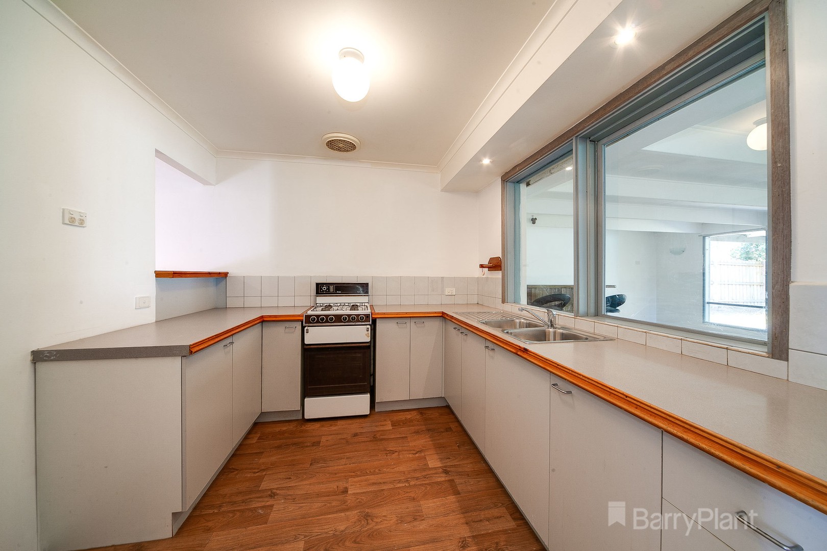 42 Bluegrass Crescent, Pakenham, VIC 3810, Pakenham - Thumbnail 6