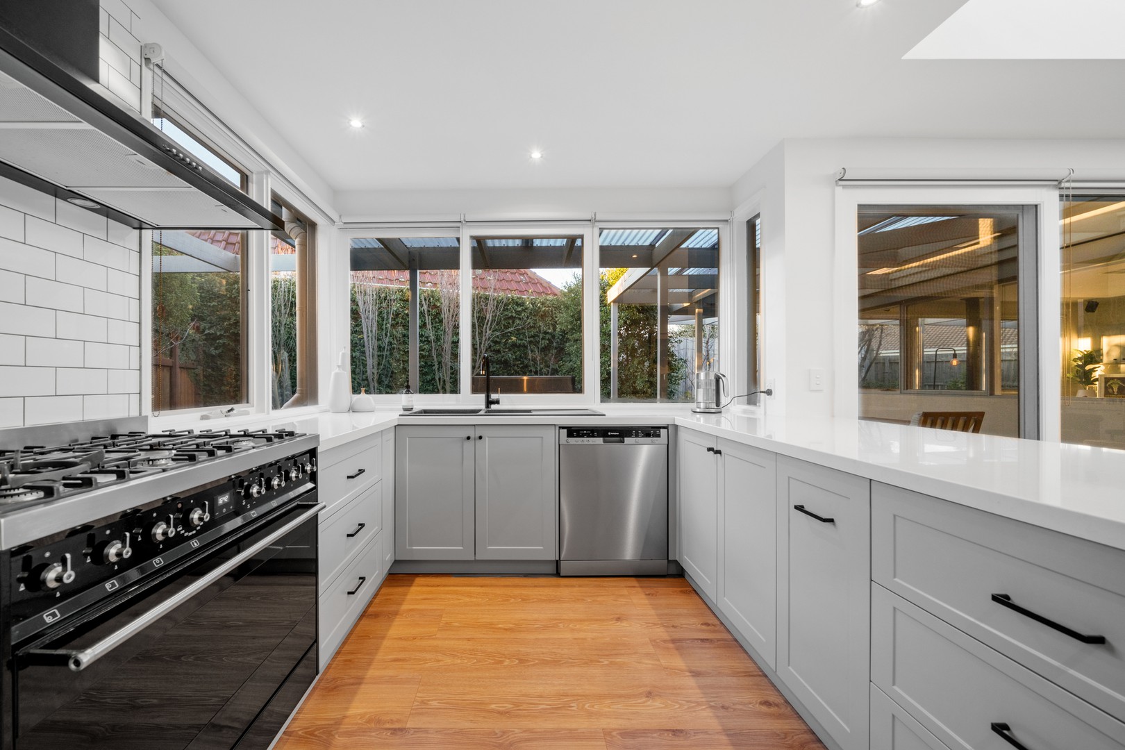 42 Burrowye Crescent, Keilor, VIC 3036 - Thumbnail 2 - 03/07/2024