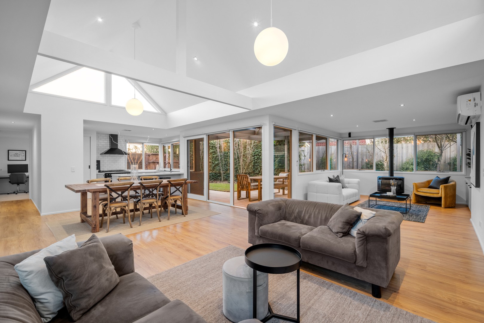 42 Burrowye Crescent, Keilor, VIC 3036, Keilor - Thumbnail 6