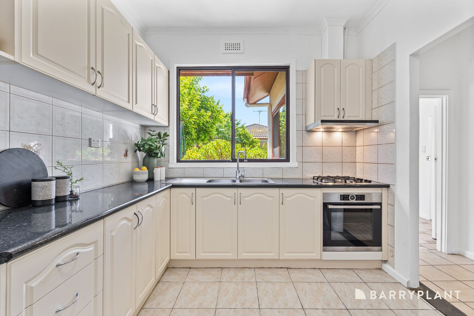 42 Cathcart Street, Maidstone, VIC 3012, Maidstone - Thumbnail 4