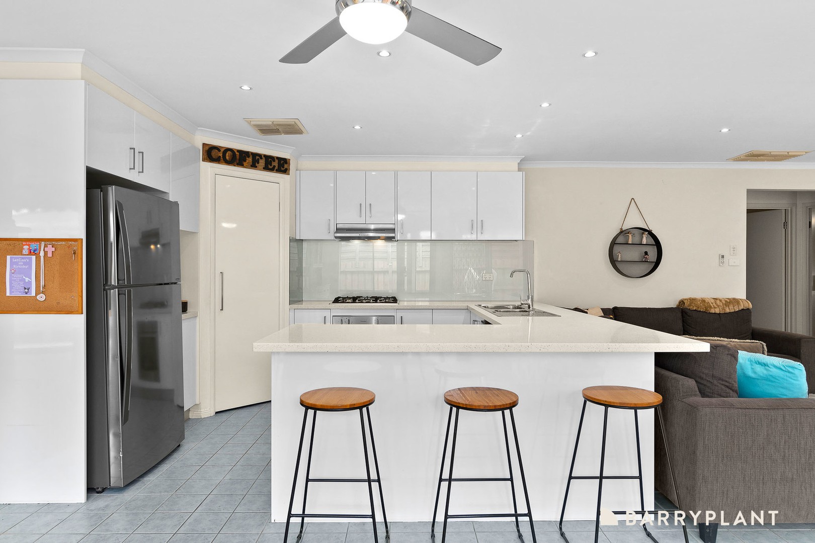 42 Caulfield Court, Narre Warren, VIC 3805, Narre Warren - Thumbnail 2