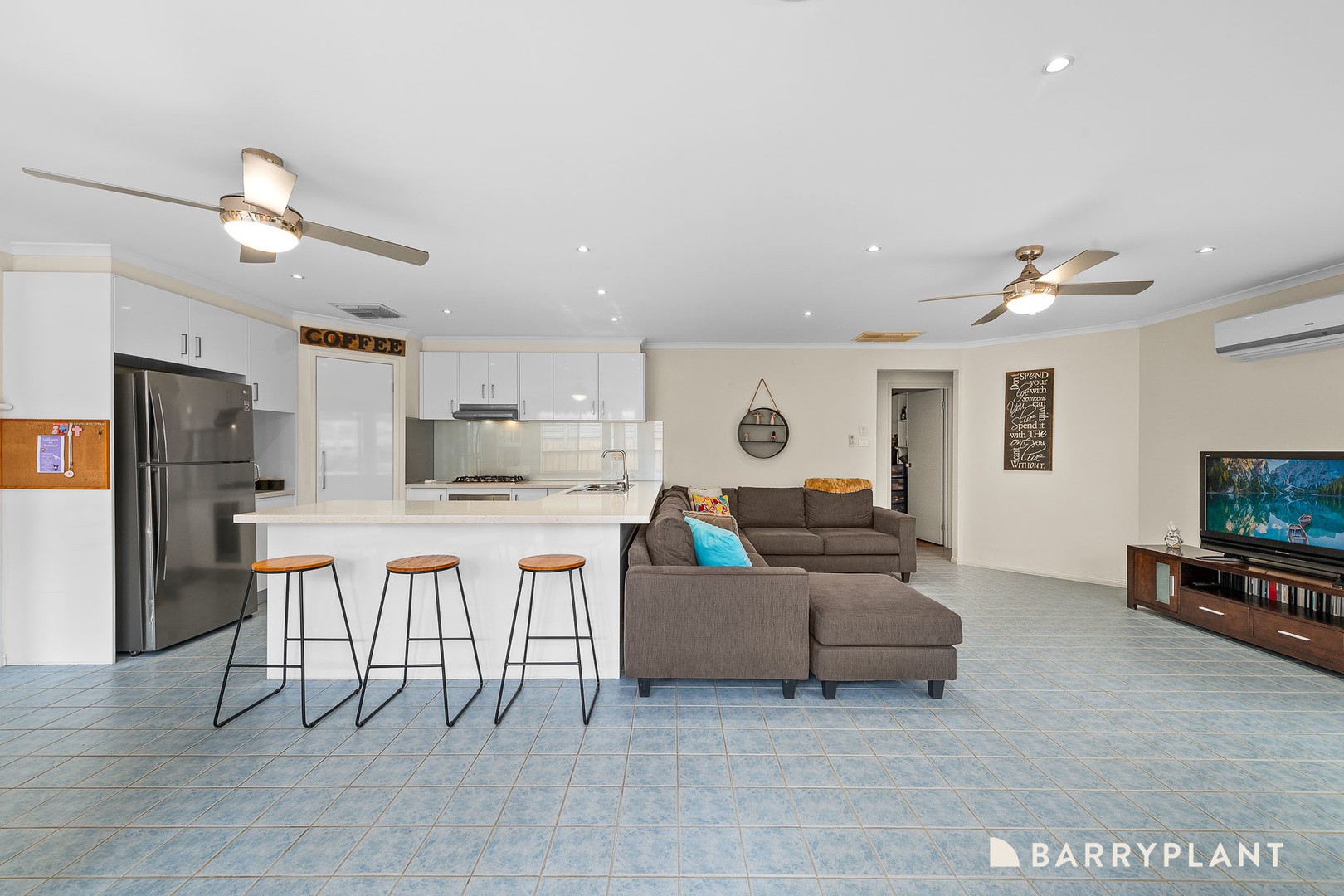 42 Caulfield Court, Narre Warren, VIC 3805, Narre Warren - Thumbnail 4