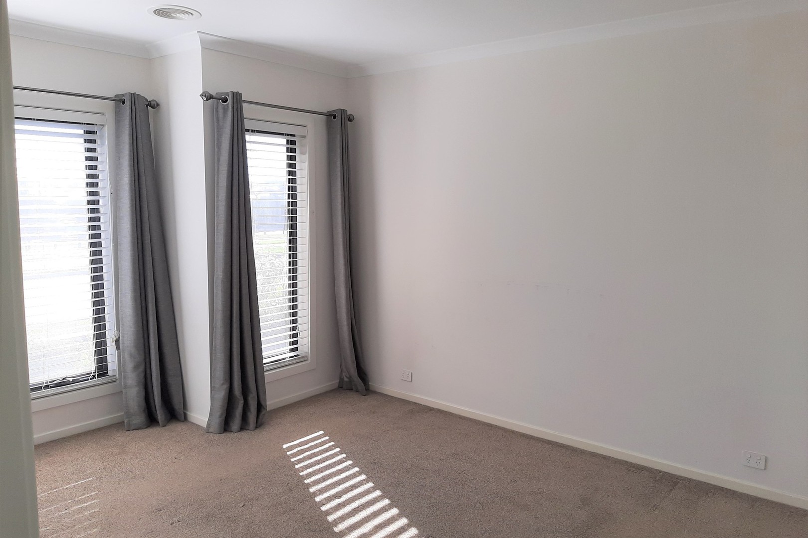 42 Chambers Crescent, Cranbourne North, VIC 3977, Cranbourne North - Thumbnail 6