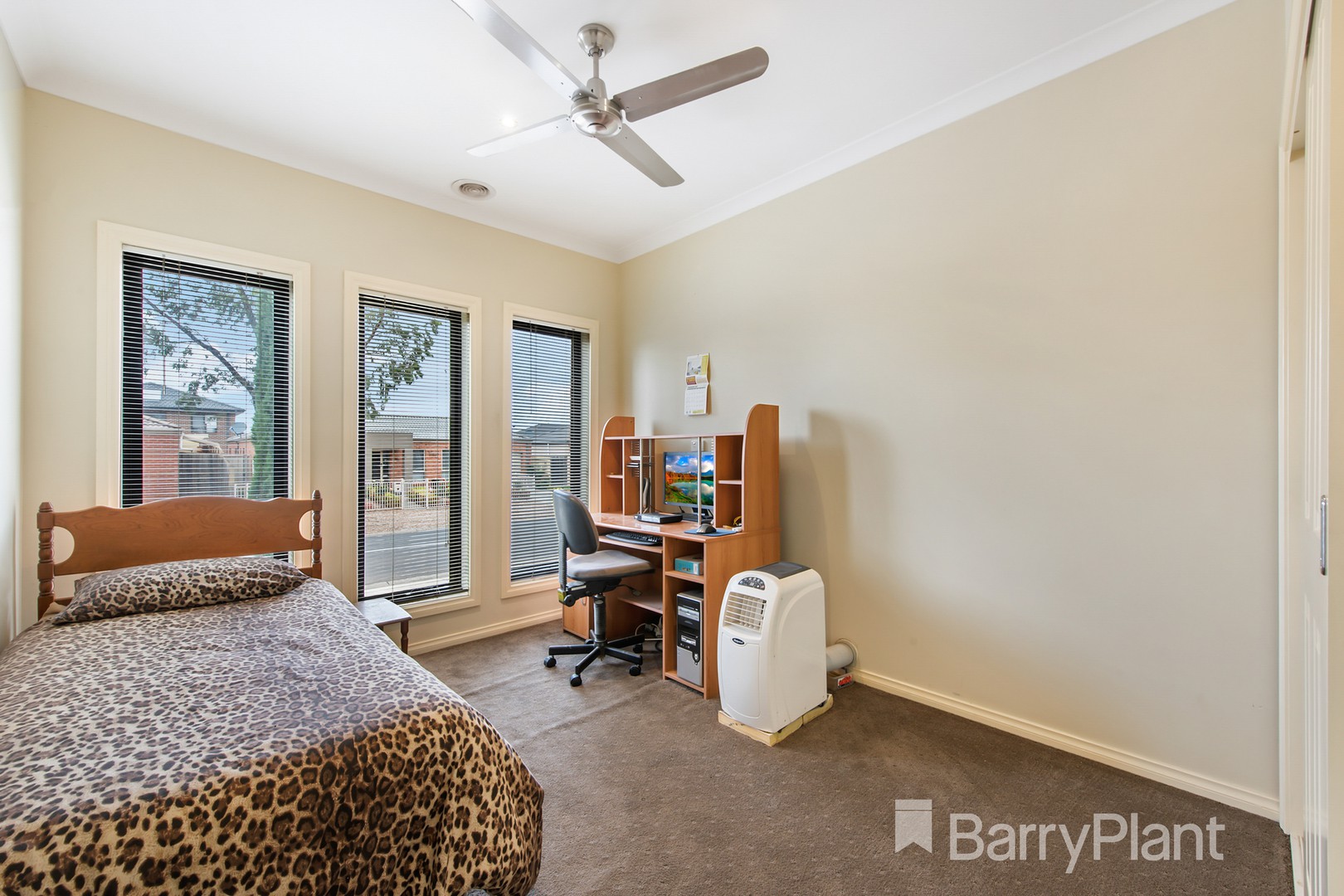 42 Christina Crescent, Kurunjang, VIC 3337, Kurunjang - Thumbnail 4