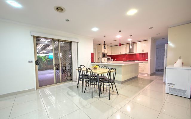 42 Cimberwood Drive, Craigieburn, VIC 3064 - Thumbnail 2 - 13/12/2021