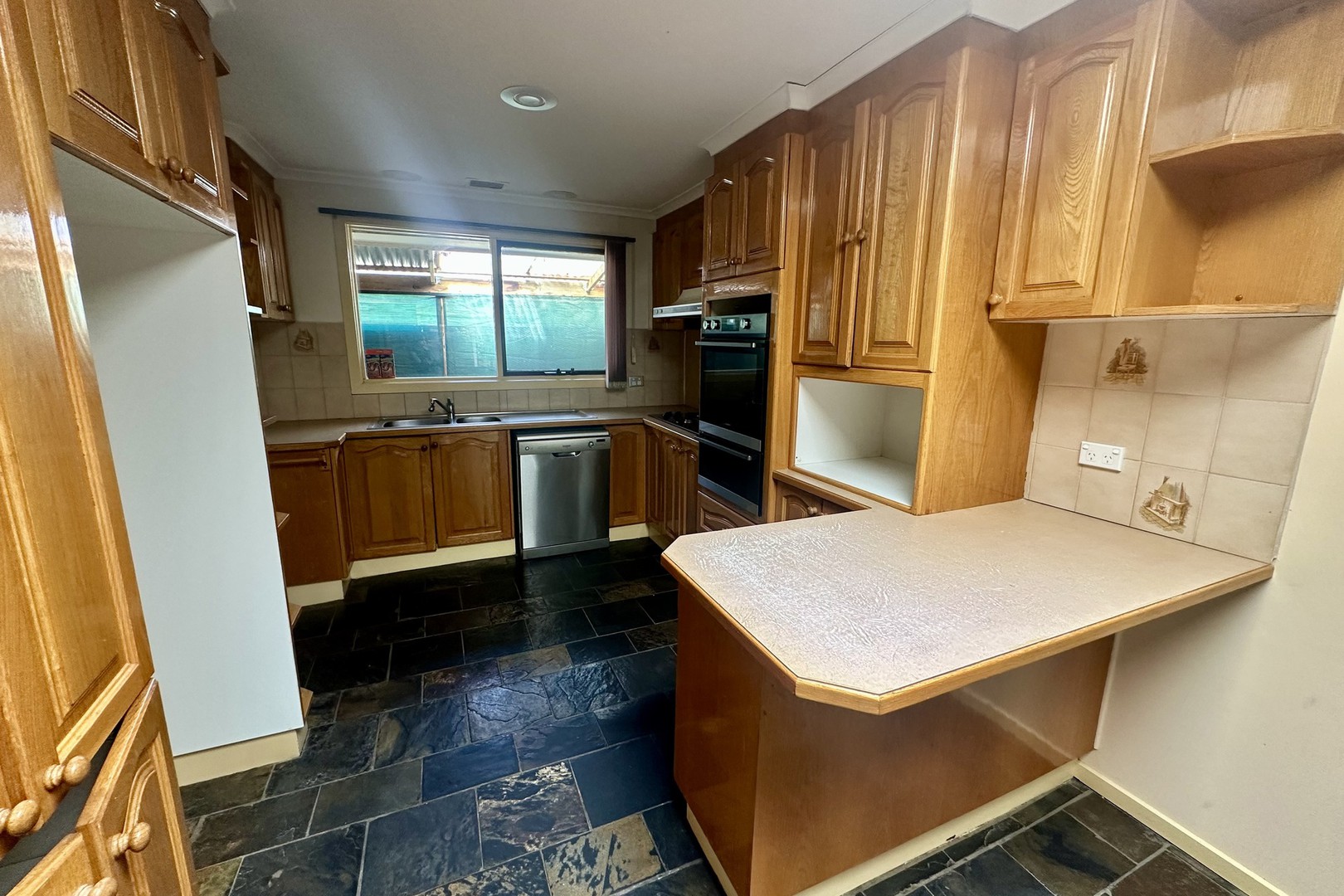 42 Cocoparra Crescent, Taylors Lakes, VIC 3038 - Thumbnail 1 - 04/12/2024