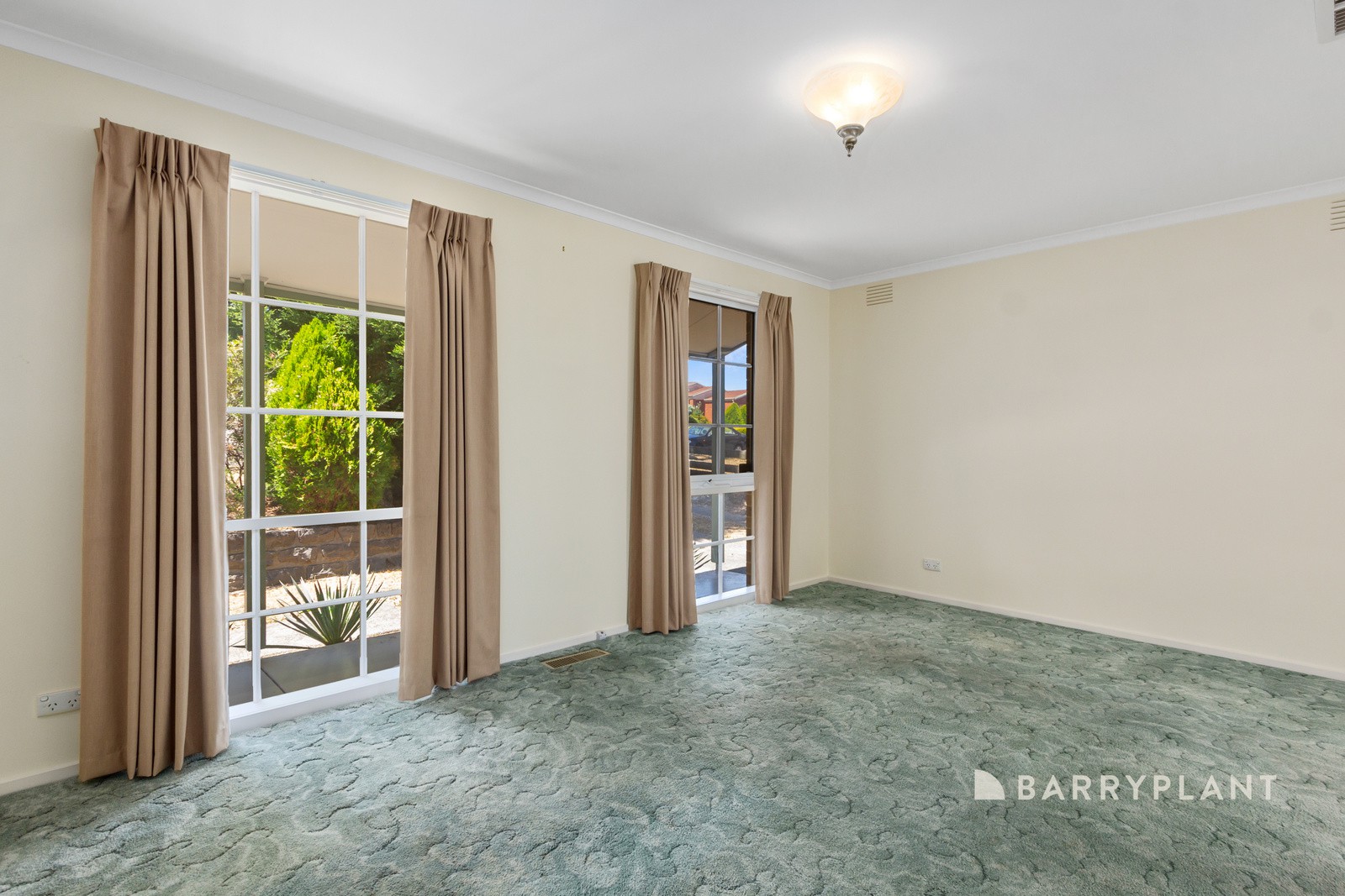 42 Cornelius Drive, Wantirna South, VIC 3152, Wantirna South - Thumbnail 2