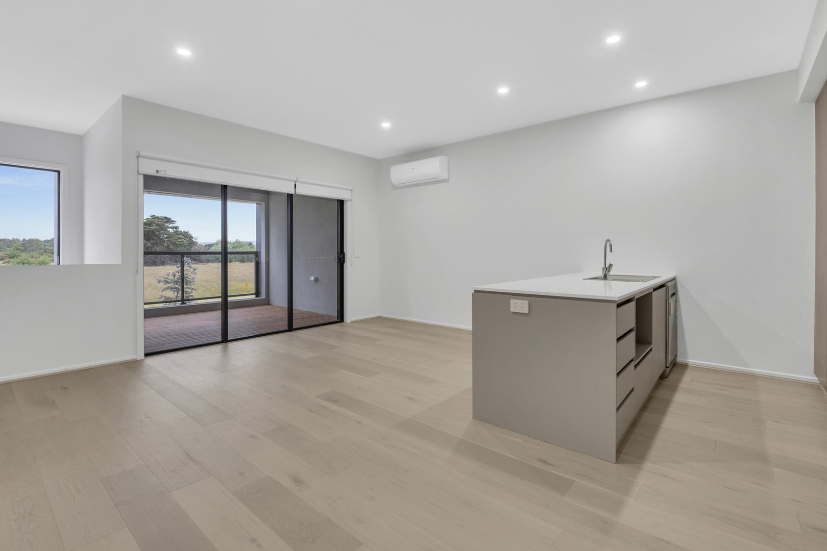 42 Creek Esplanade, Donnybrook, VIC 3064 - Thumbnail 2 - 05/01/2026