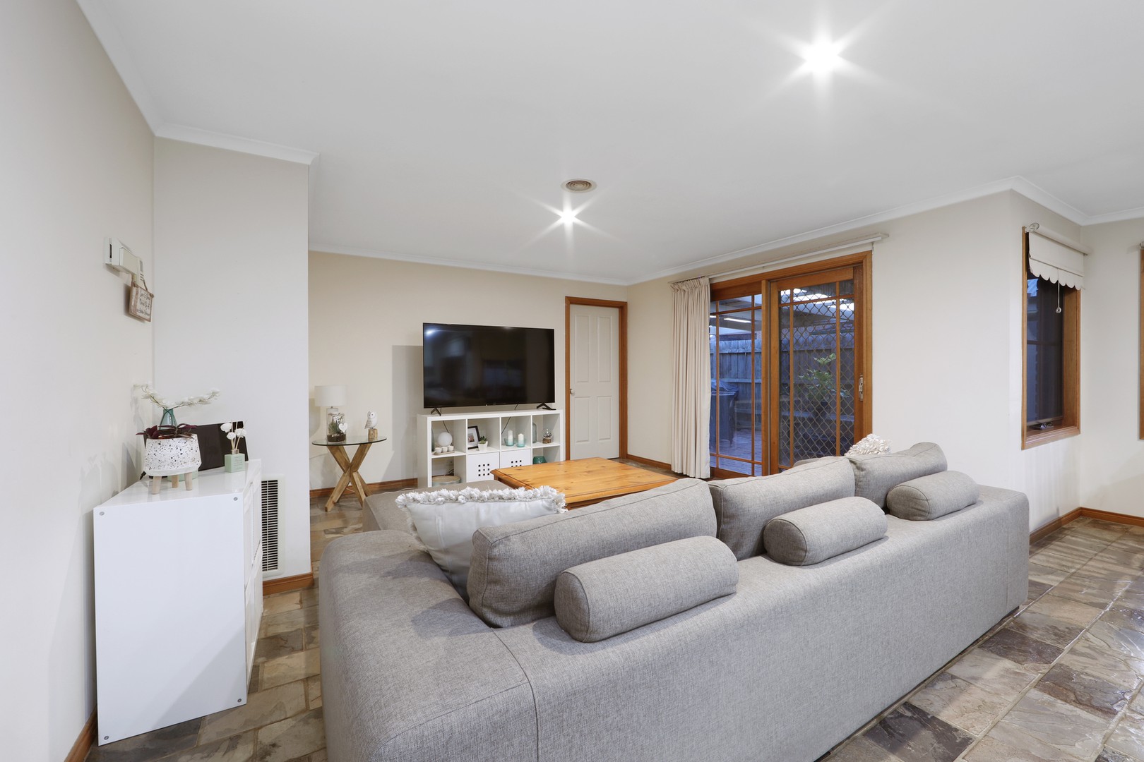 42 Crusoe Drive, Lysterfield, VIC 3156, Lysterfield - Thumbnail 5