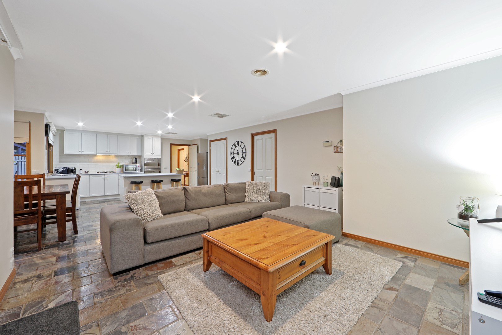 42 Crusoe Drive, Lysterfield, VIC 3156, Lysterfield - Thumbnail 7