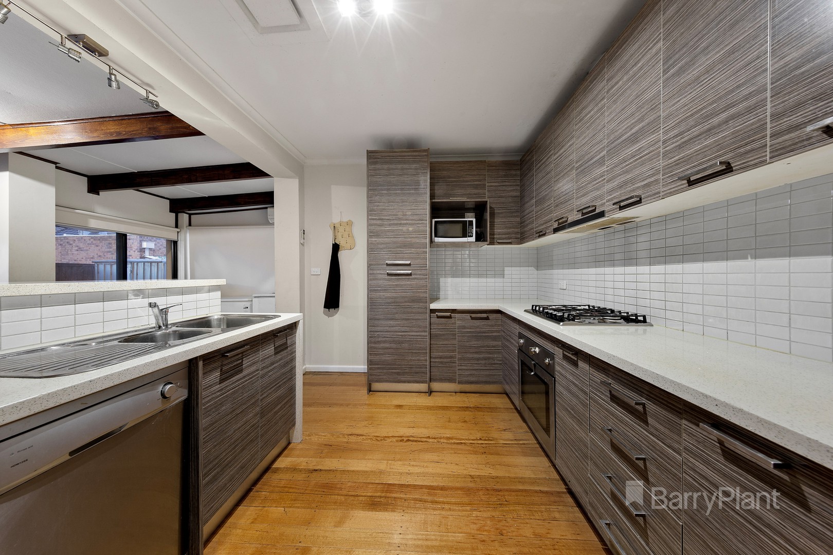42 Douglas Avenue, St Albans, VIC 3021, St Albans - Thumbnail 2