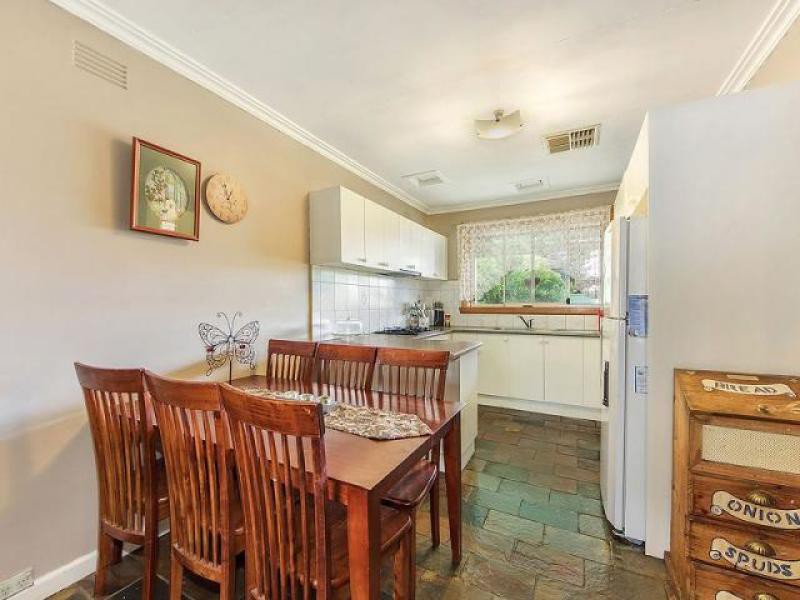 42 Eddie Street, St Albans, VIC 3021 - Thumbnail 2 - 12/03/2026