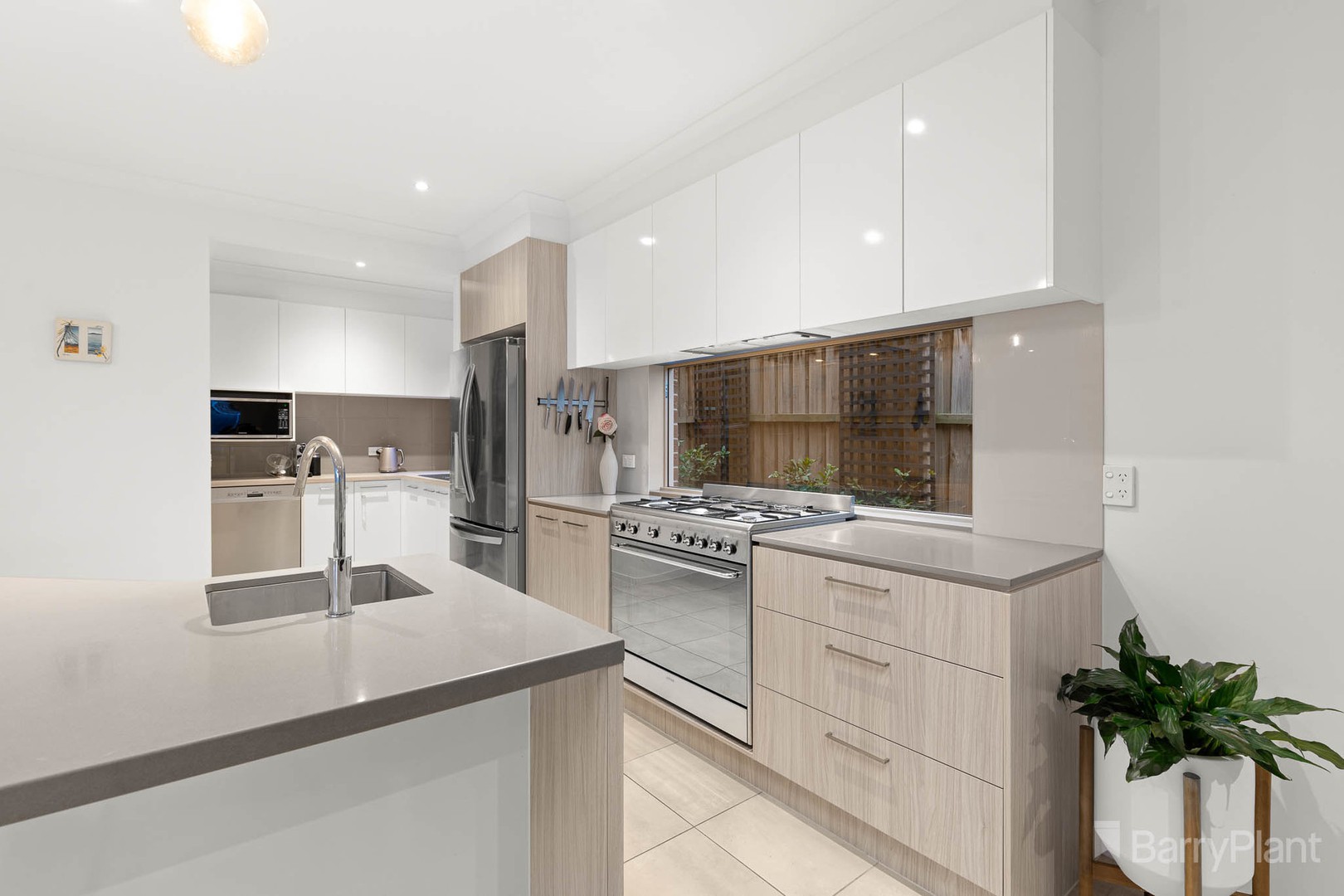 42 Erindale Street, Cranbourne West, VIC 3977, Cranbourne West - Thumbnail 4
