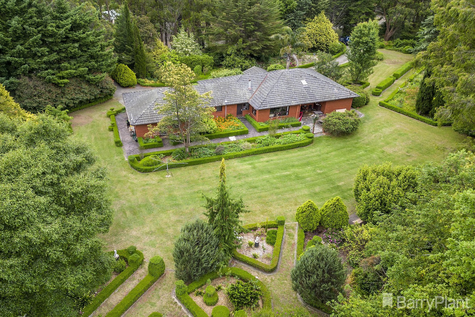 42 Fairway Road, Emerald, VIC 3782 - Thumbnail 2 - 06/02/2023