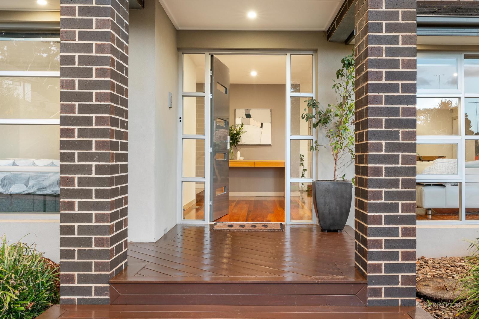 42 Fernlea Crescent, Doncaster East, VIC 3109, Doncaster East - Thumbnail 2
