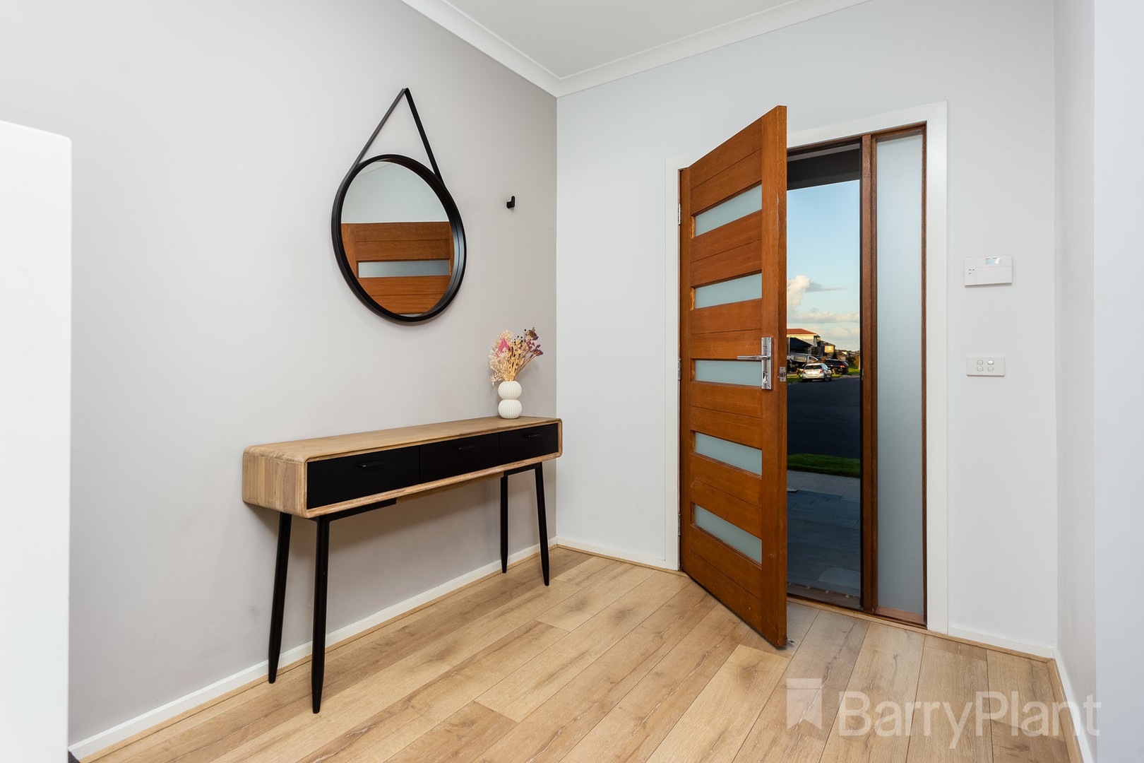 42 Flatbush Avenue, Point Cook, VIC 3030, Point Cook - Thumbnail 2
