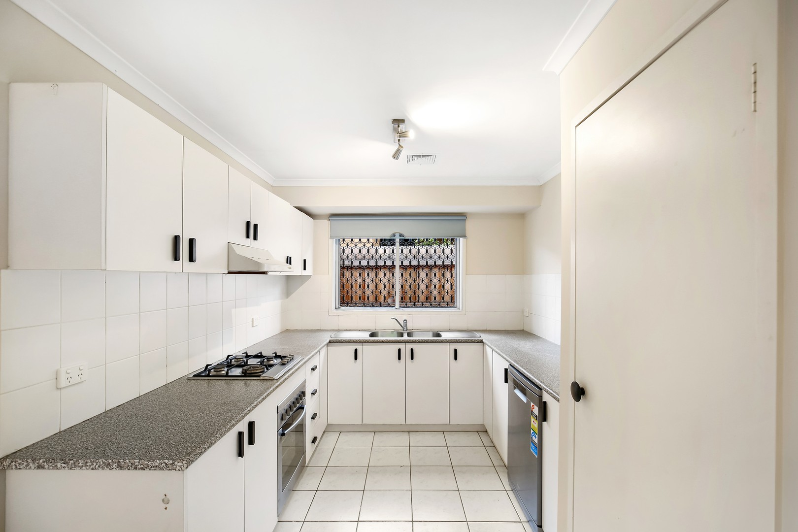 42 Frensham Road, Watsonia, VIC 3087, Watsonia - Thumbnail 5