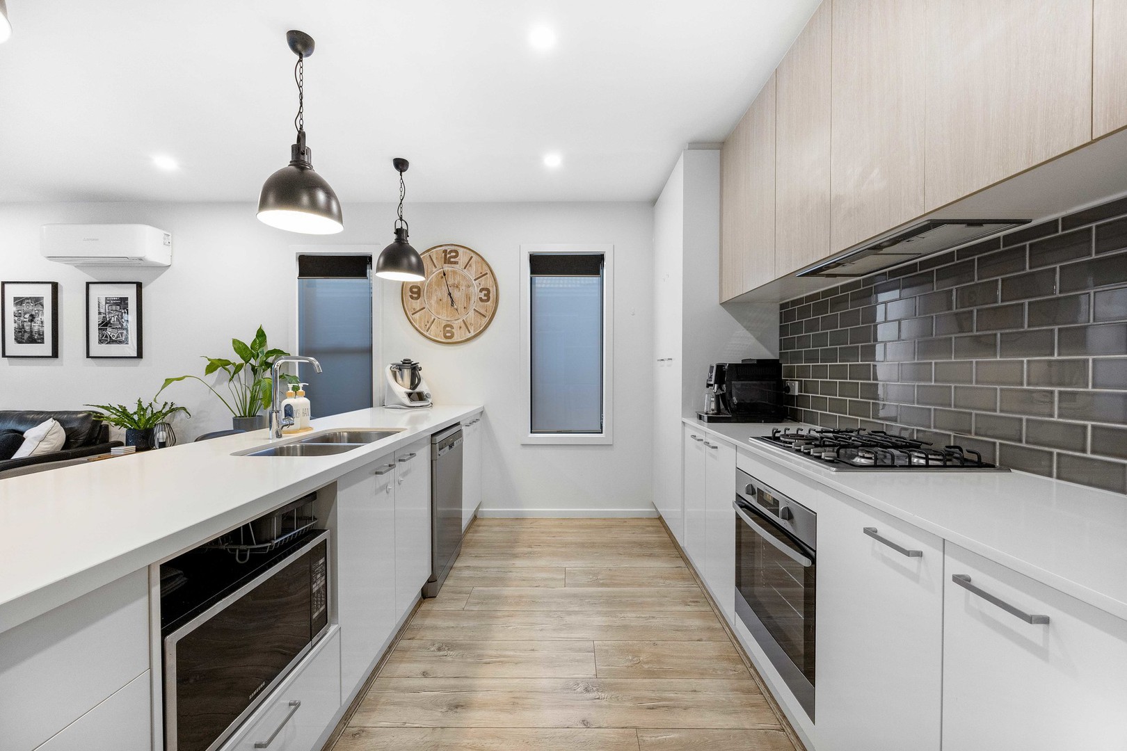 42 Galveston Avenue, Fraser Rise, VIC 3336, Fraser Rise - Thumbnail 4