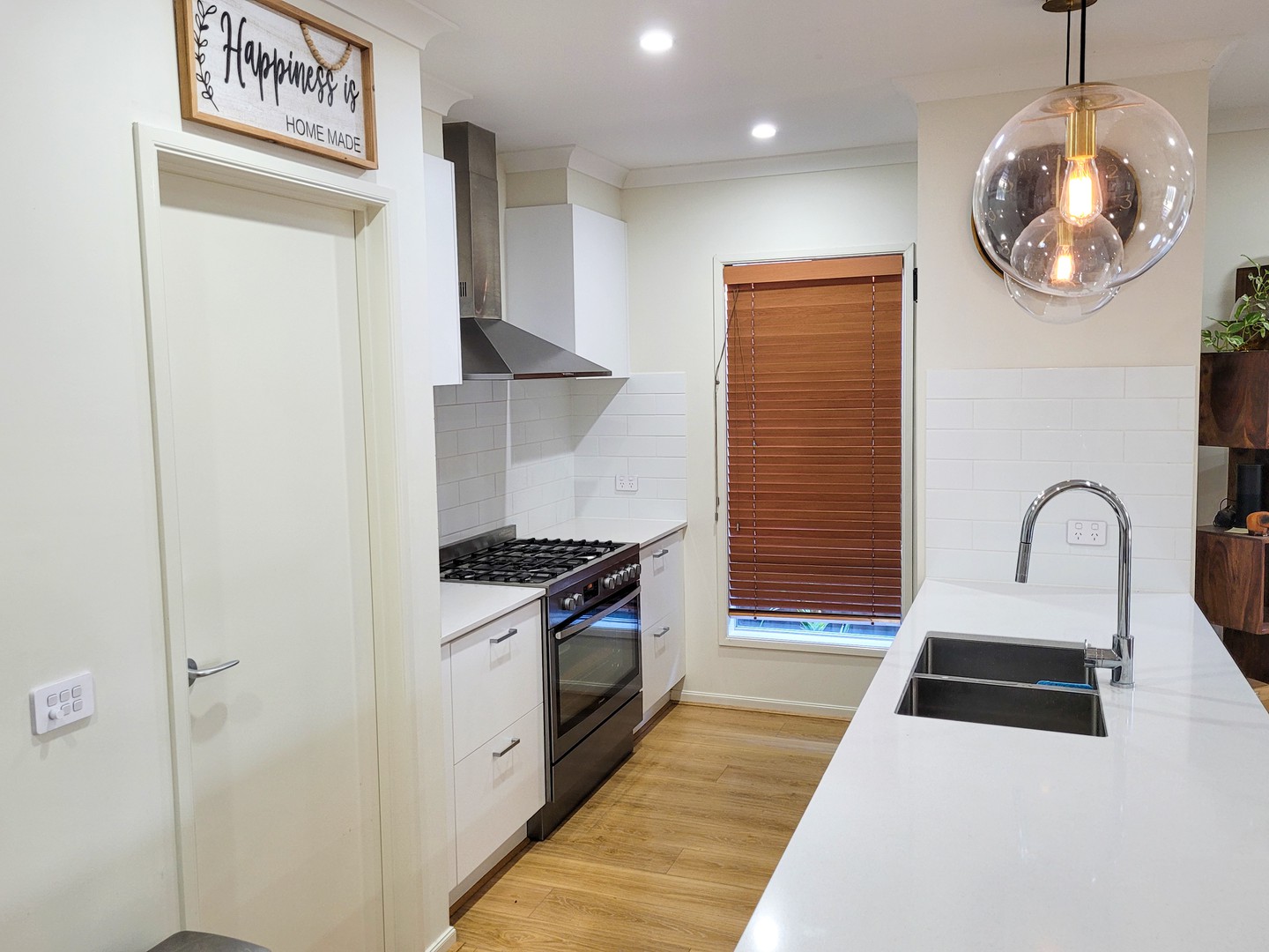 42 Gateau  Drive, Werribee, VIC 3030, Werribee - Thumbnail 6