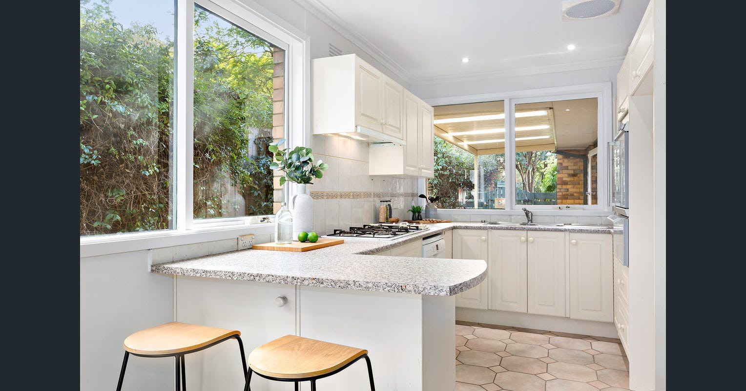 42 Glen Ebor Avenue, Blackburn, VIC 3130, Blackburn - Thumbnail 3
