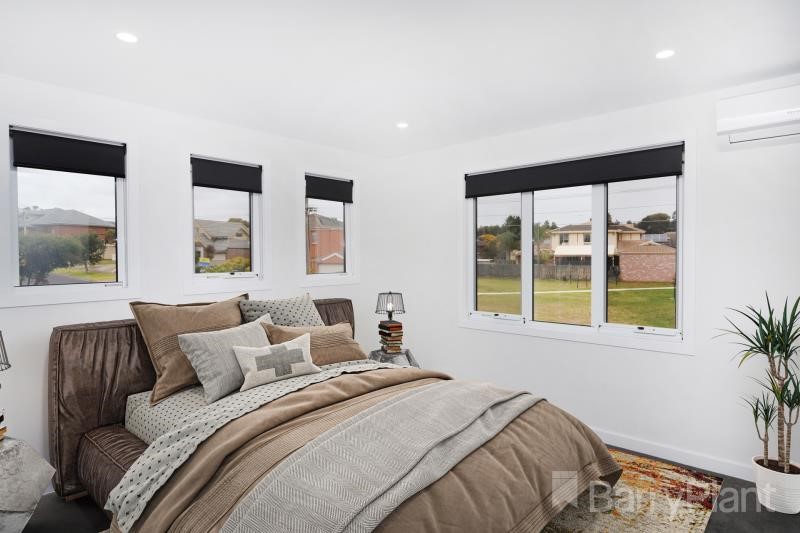 42 Hillcrest Drive, Westmeadows, VIC 3049, Westmeadows - Thumbnail 5