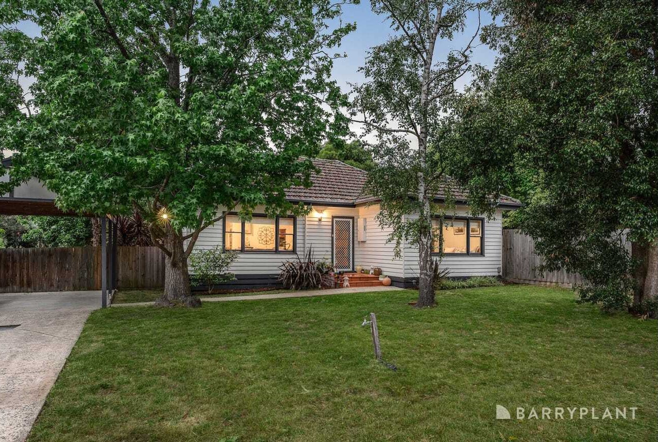 42 Jarvis Avenue, Croydon, VIC 3136 - Thumbnail 2 - 10/11/2025