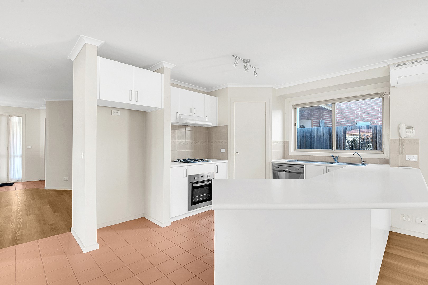 42 Josef Avenue, Bundoora, VIC 3083, Bundoora - Thumbnail 2