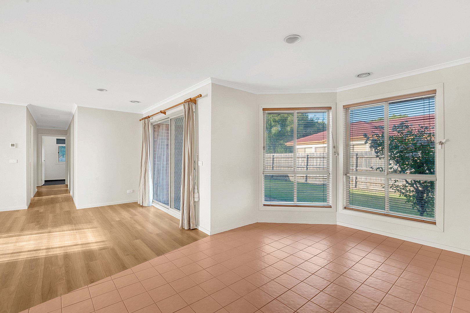 42 Josef Avenue, Bundoora, VIC 3083, Bundoora - Thumbnail 3
