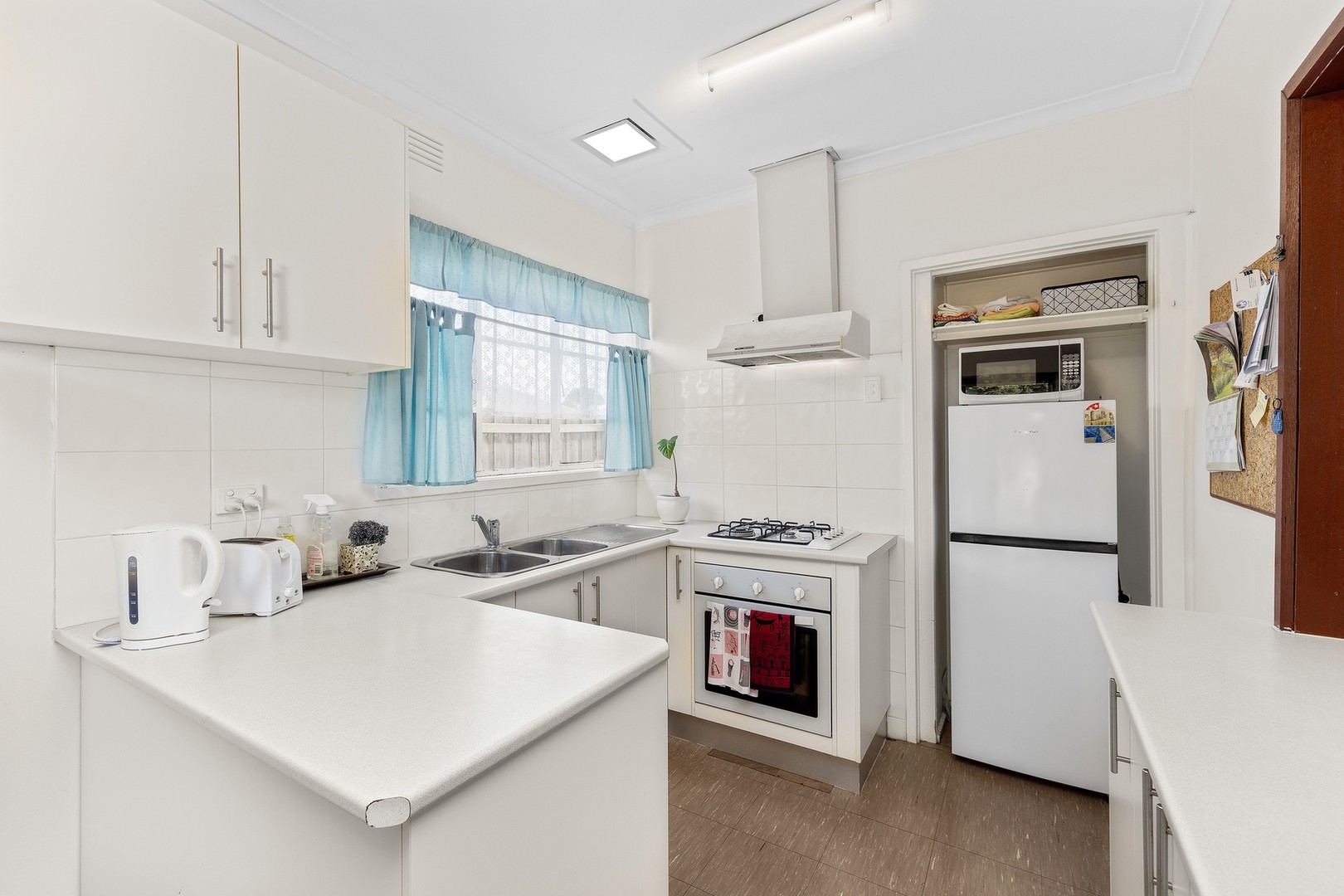 42 Kiora Street, Altona Meadows, VIC 3028, Altona Meadows - Thumbnail 8