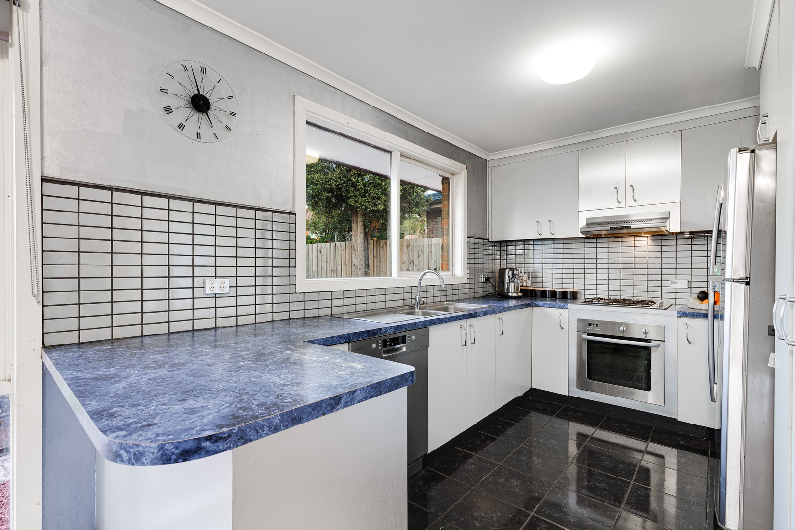 42 Lakeview Avenue, Rowville, VIC 3178, Rowville - Thumbnail 4