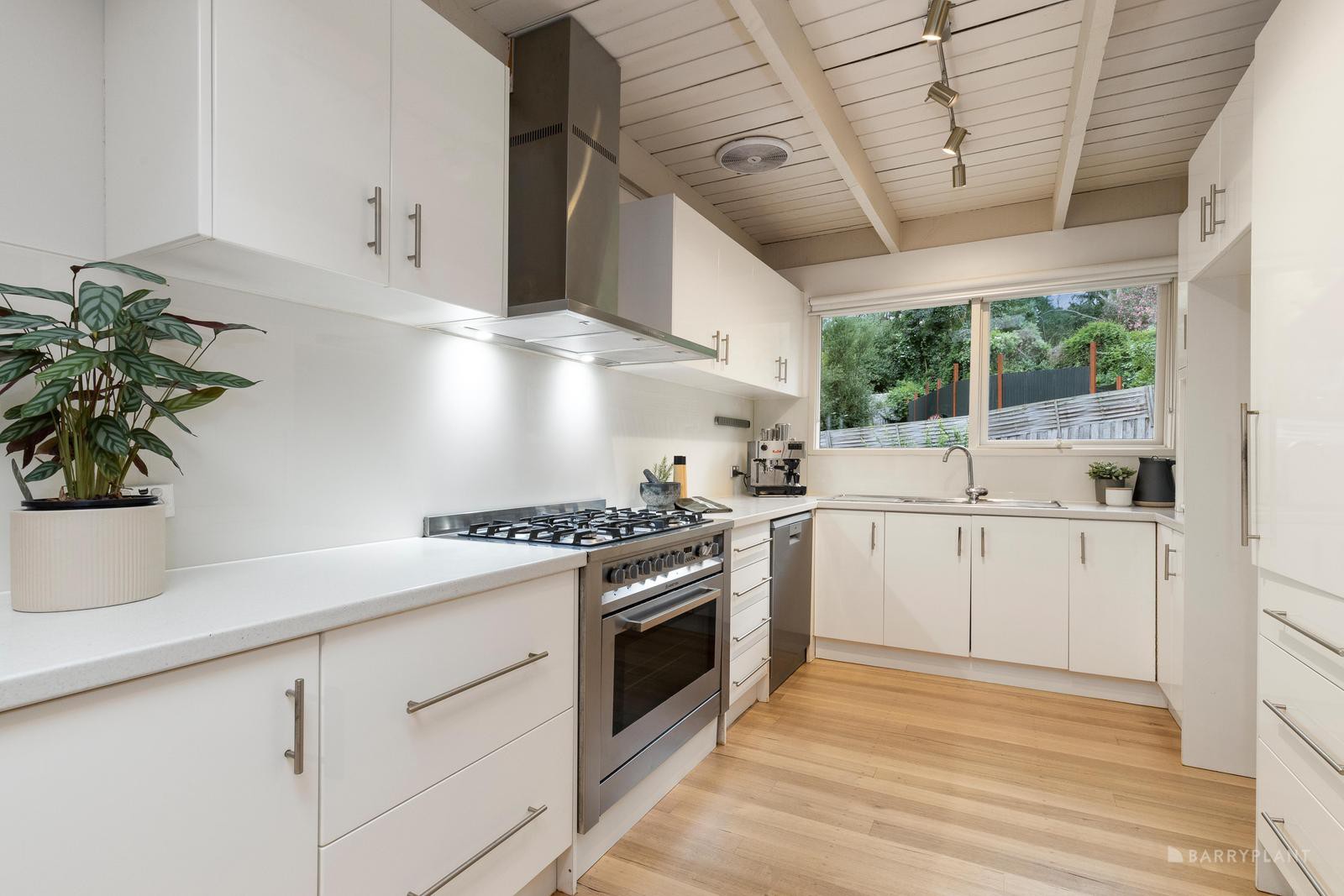 42 Laurison Road, Eltham North, VIC 3095, Eltham North - Thumbnail 5