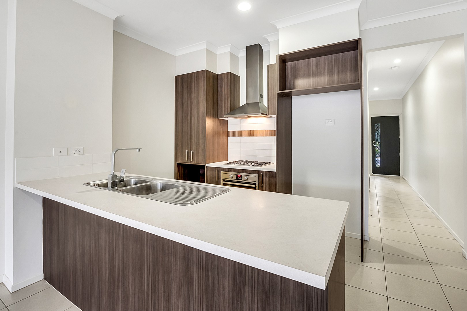 42 Little Windrock Lane, Craigieburn, VIC 3064, Craigieburn - Thumbnail 4