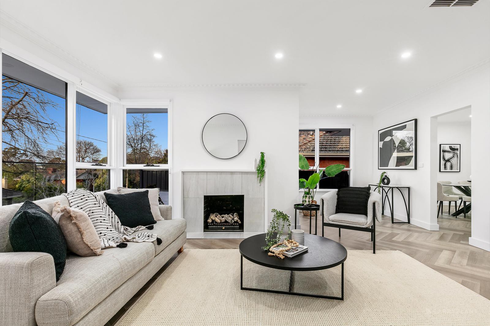 42 Lowan Avenue, Templestowe Lower, VIC 3107 - Thumbnail 2 - 08/07/2025