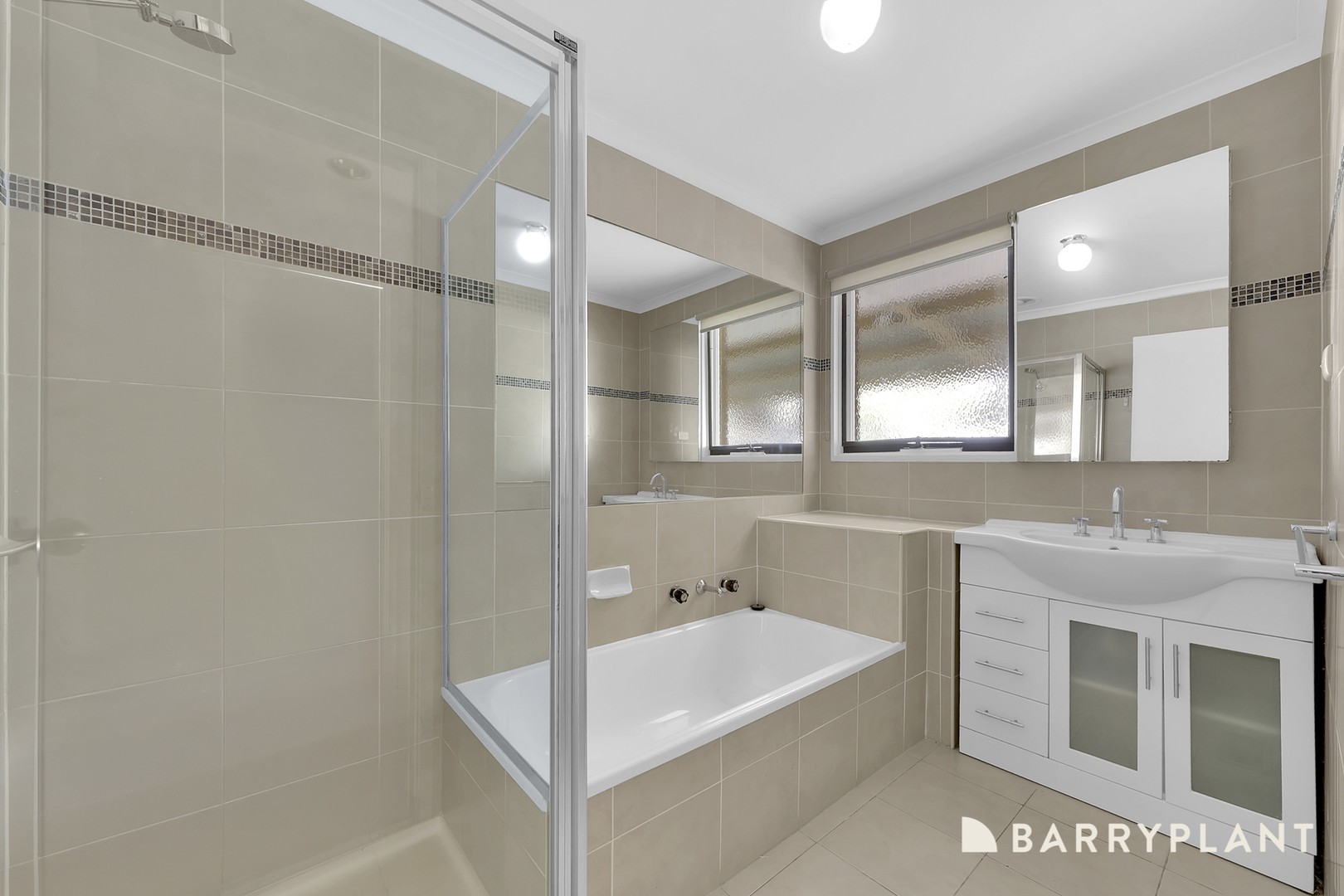42 Madigan Crescent, Mill Park, VIC 3082, Mill Park - Thumbnail 8