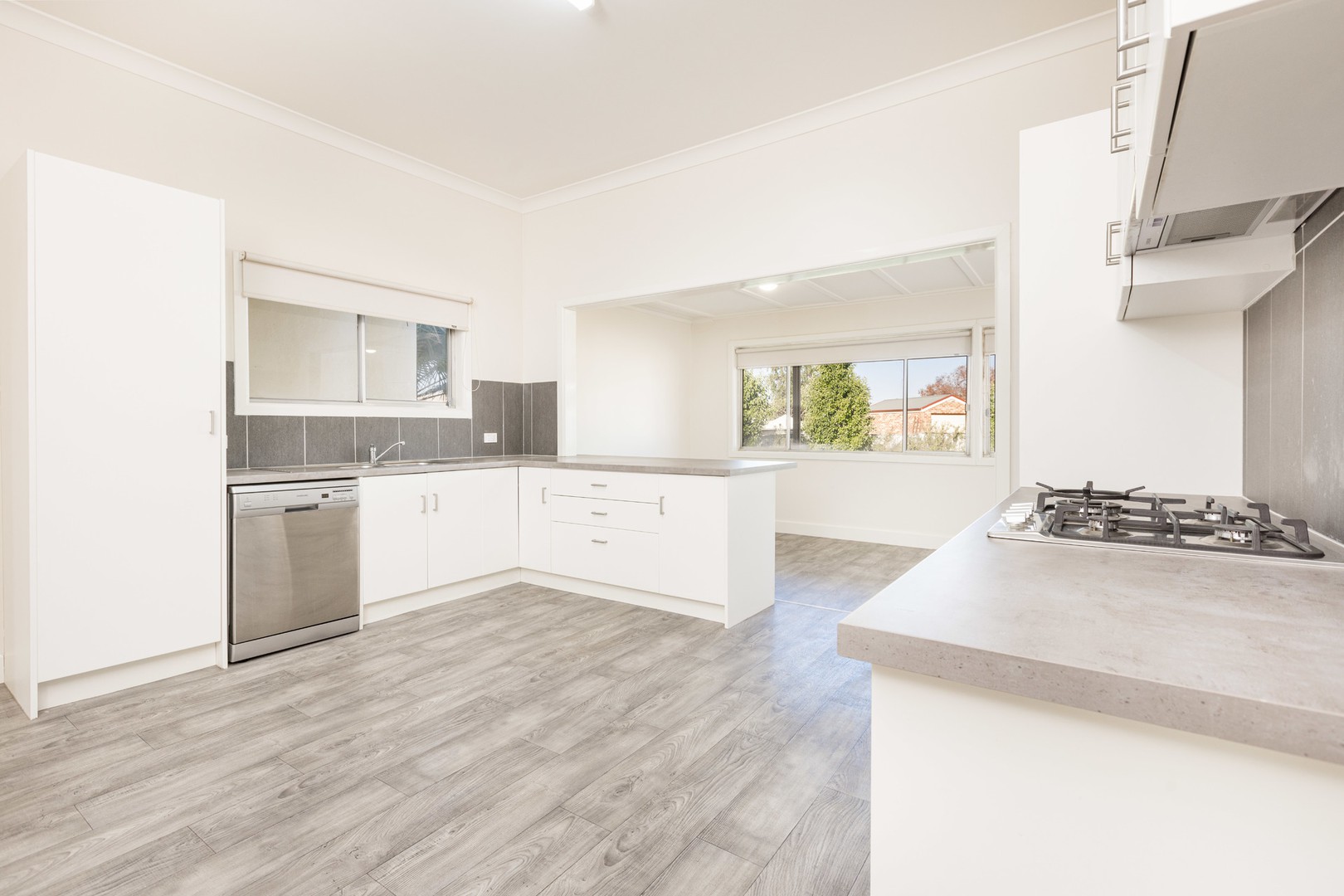 42 Main Avenue North, Merbein, VIC 3505 - Thumbnail 2 - 10/11/2023