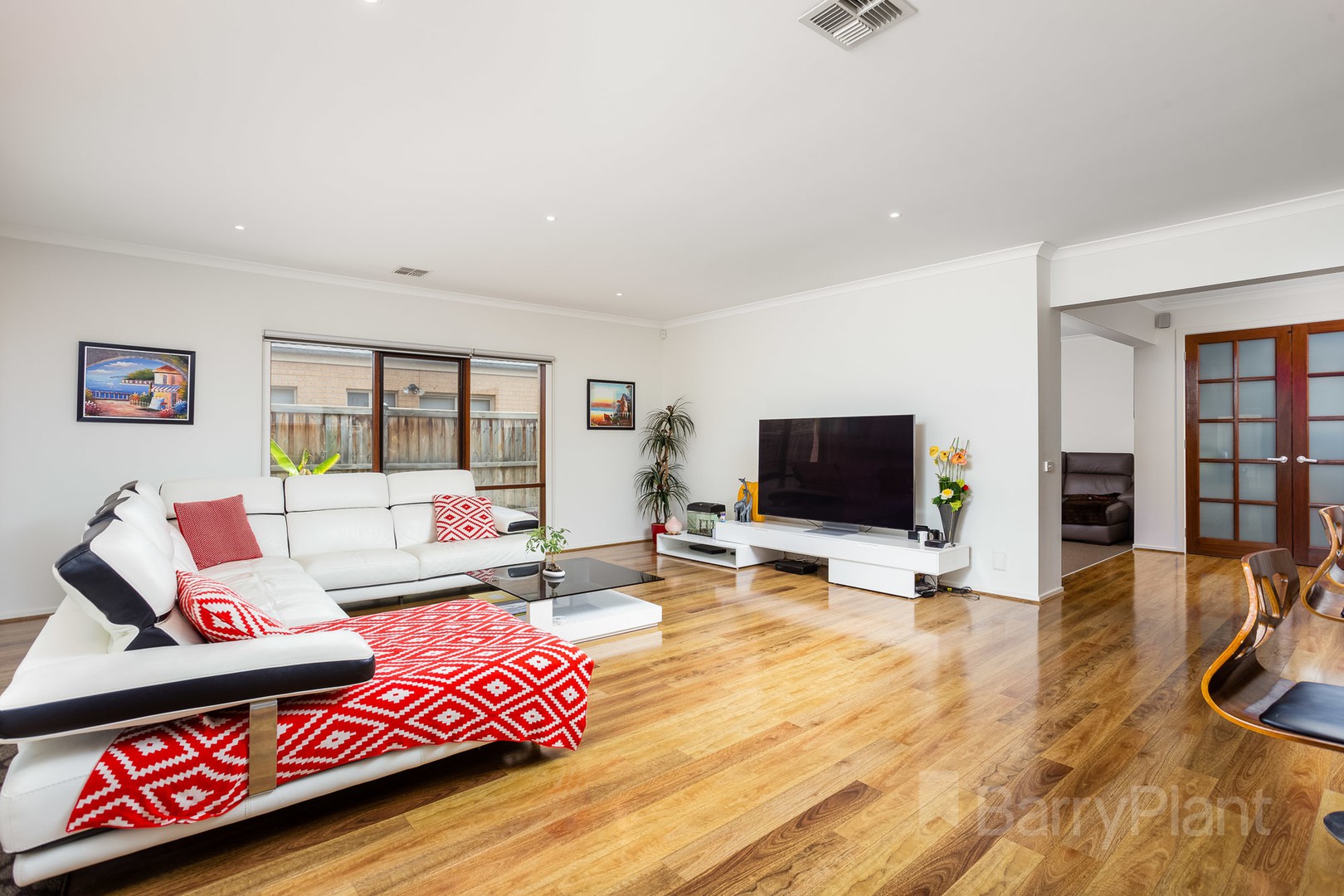 42 Martaban Crescent, Point Cook, VIC 3030, Point Cook - Thumbnail 4