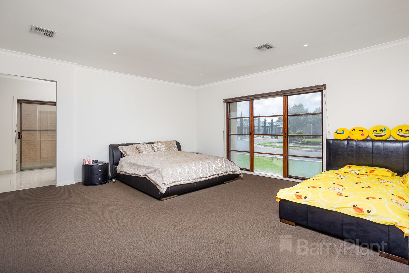 42 Martaban Crescent, Point Cook, VIC 3030, Point Cook - Thumbnail 8