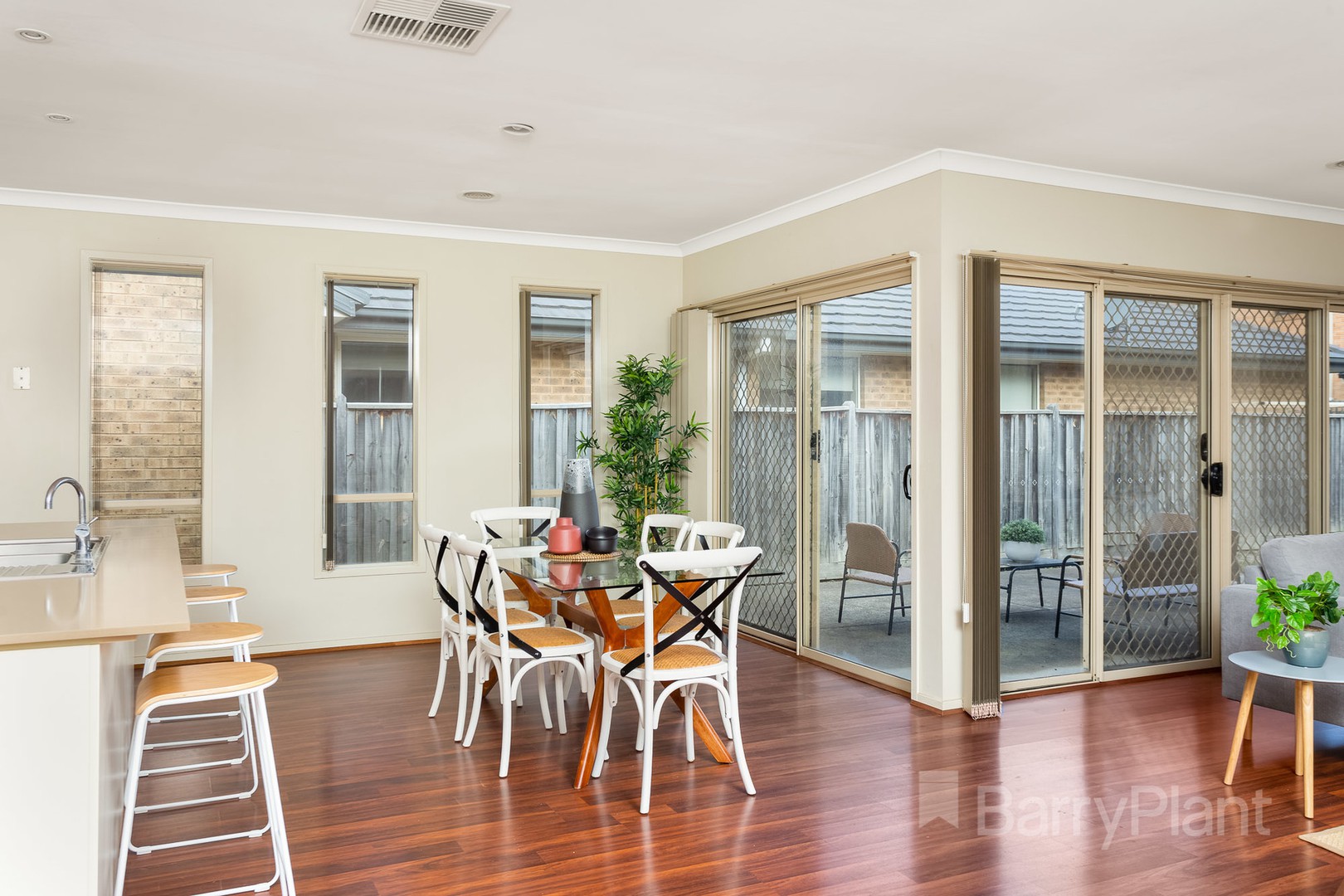 42 Middle Park DriveSanctuary Lakes, VIC 3030, Sanctuary Lakes - Thumbnail 6
