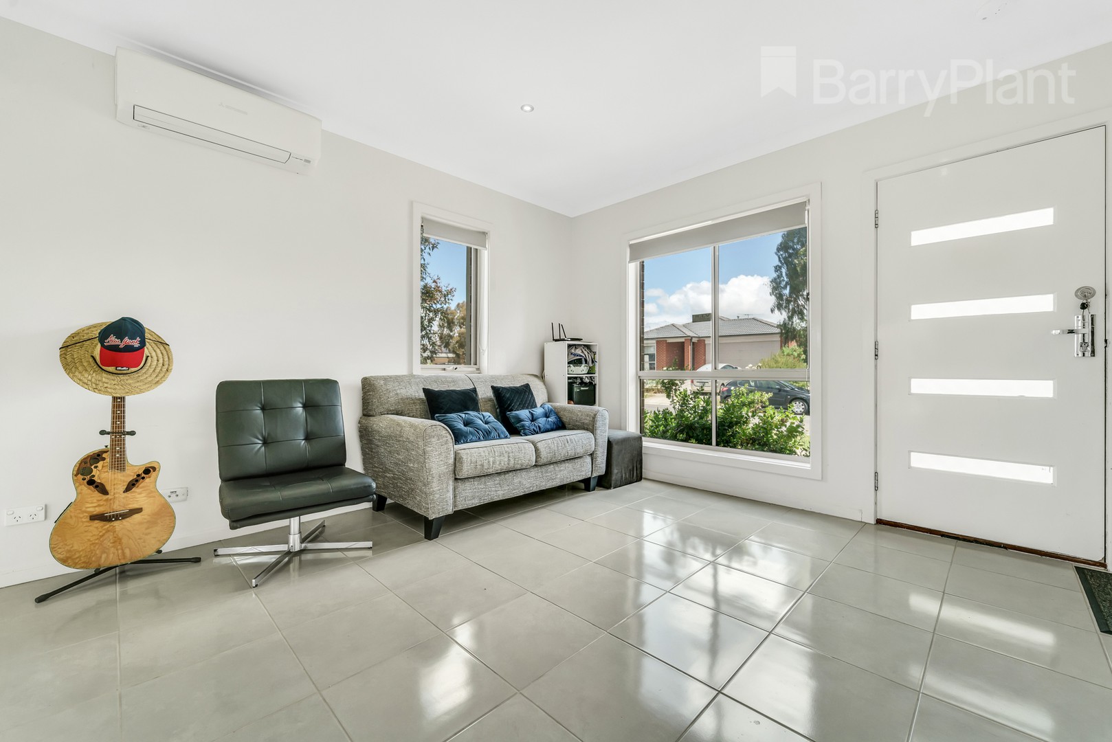 42 Millicent Drive, Craigieburn, VIC 3064, Craigieburn - Thumbnail 3
