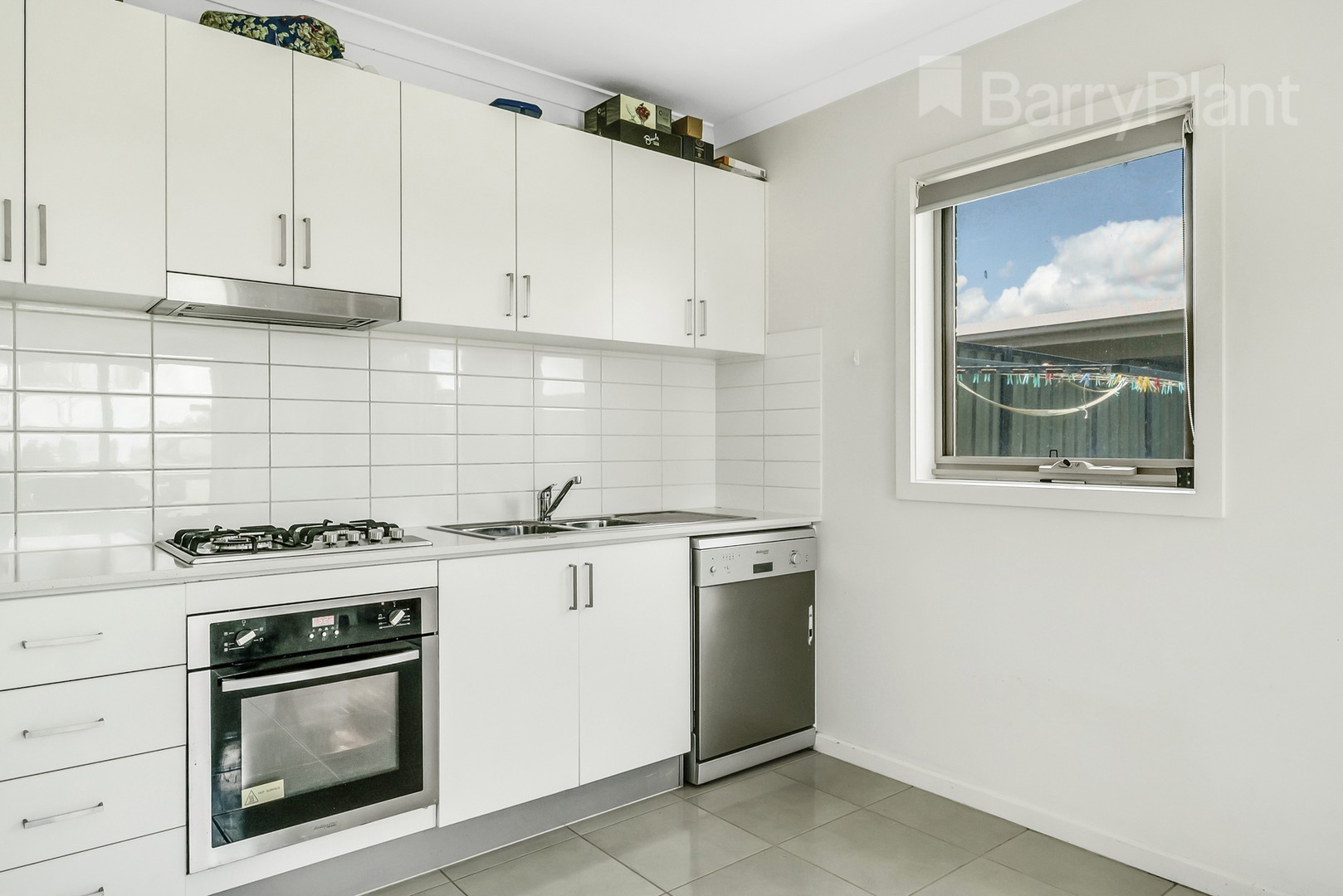 42 Millicent Drive, Craigieburn, VIC 3064, Craigieburn - Thumbnail 5