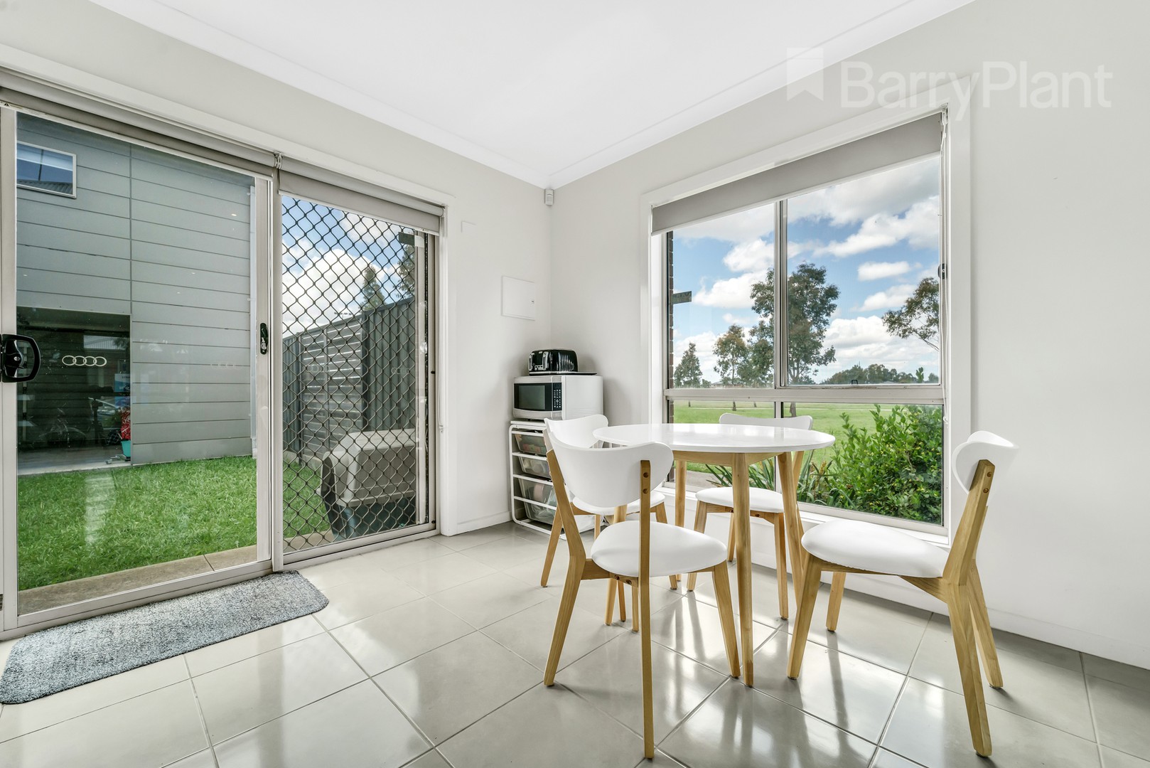 42 Millicent Drive, Craigieburn, VIC 3064, Craigieburn - Thumbnail 6