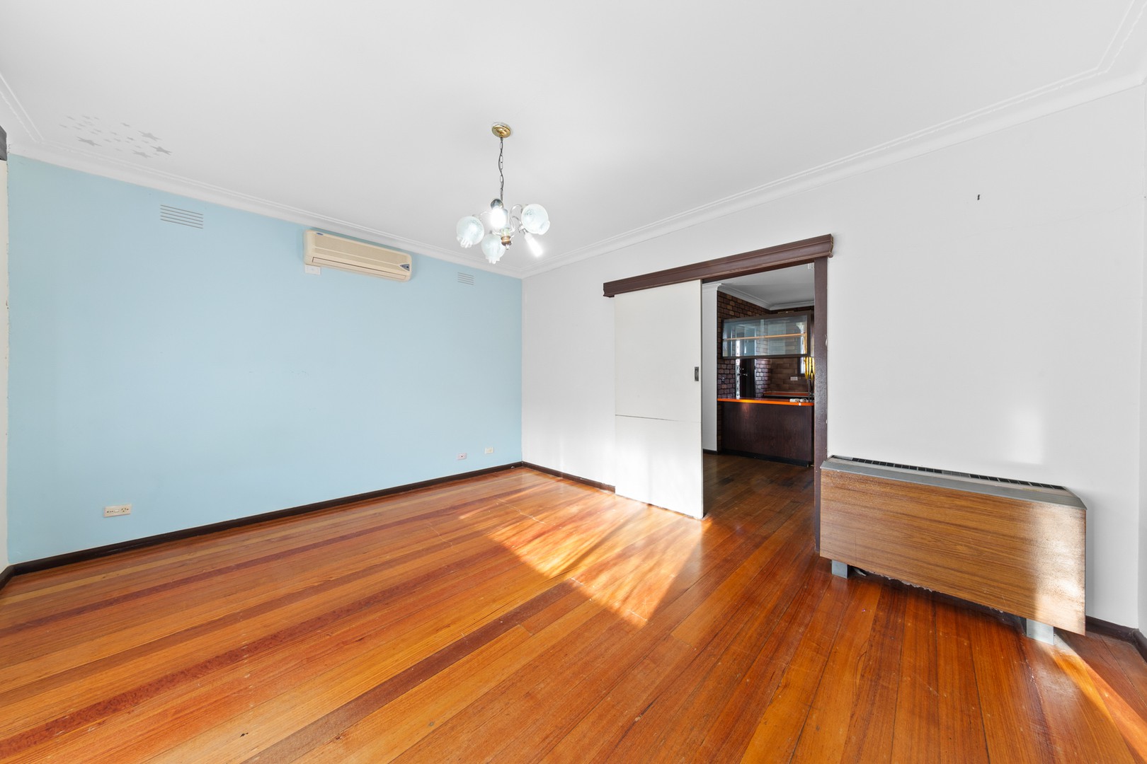 42 Moffat Street, St Albans, VIC 3021, St Albans - Thumbnail 2